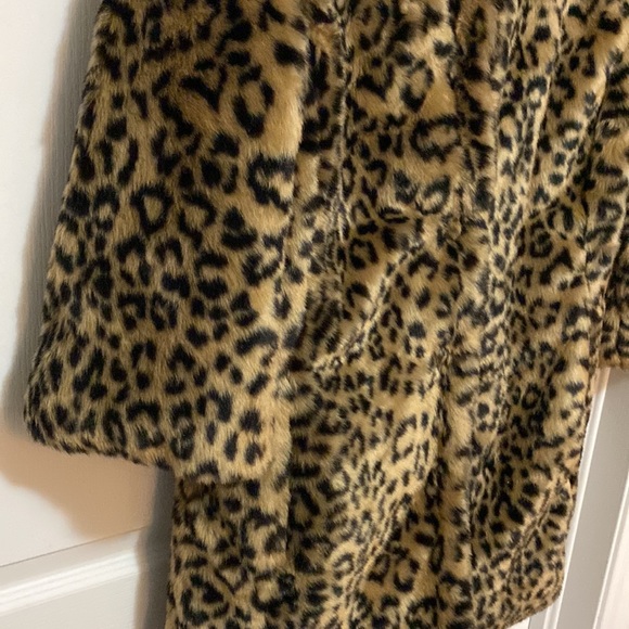 Forever 21 faux fur leopard 3/4 sleeve jacket - Picture 3 of 8